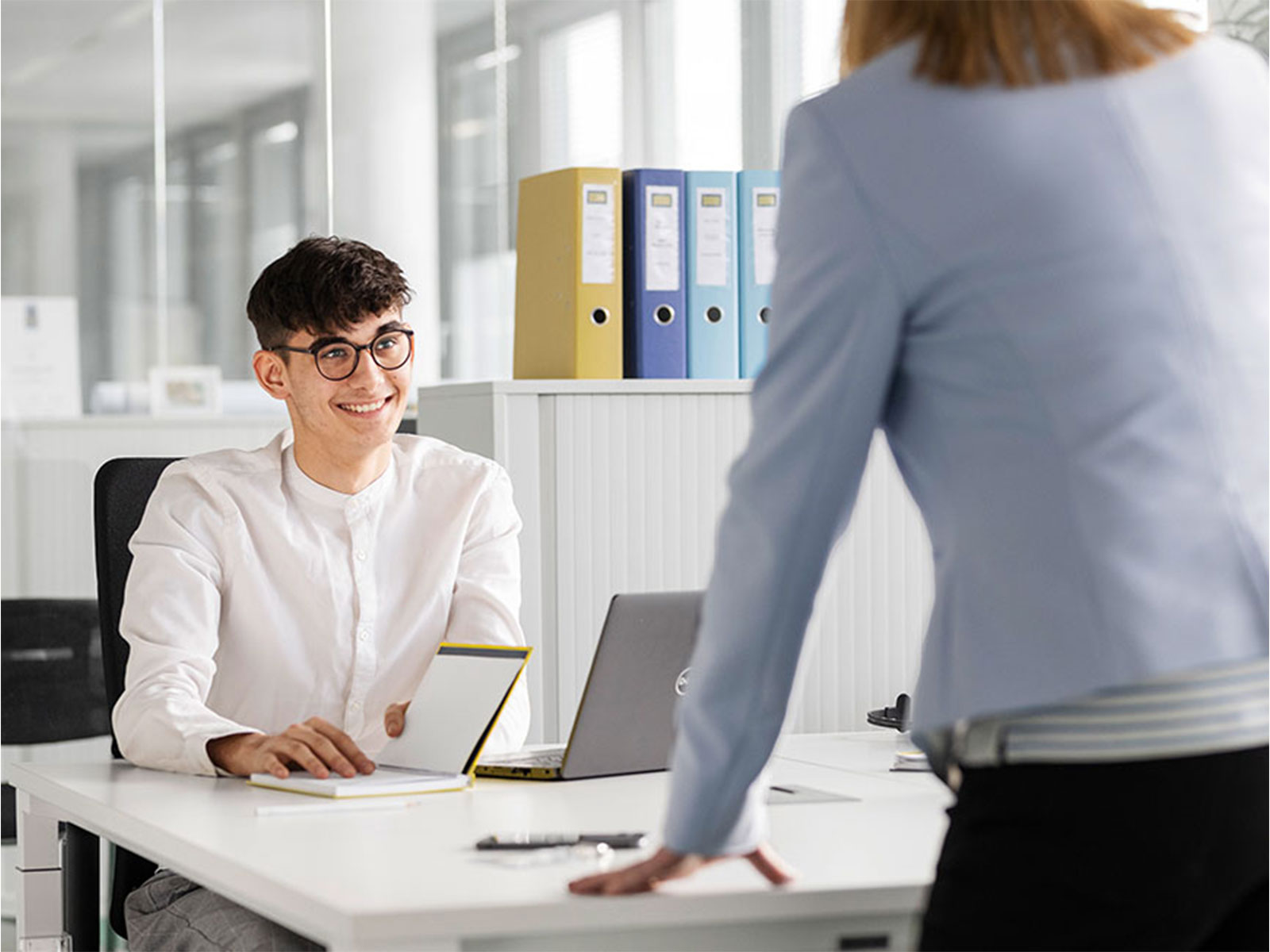 PORR Mitarbeiter im Büro